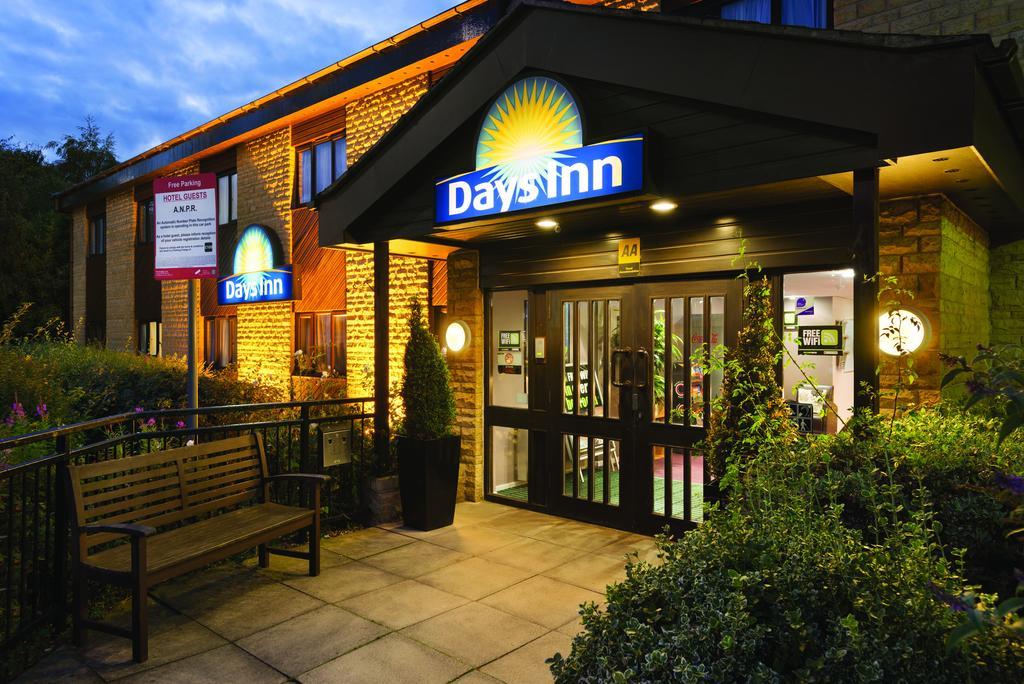 Days Inn Hotel Bradford - Leeds Brighouse Εξωτερικό φωτογραφία