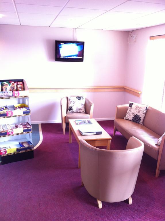Days Inn Hotel Bradford - Leeds Brighouse Εξωτερικό φωτογραφία